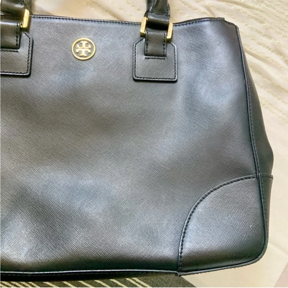 Tory Burch authentic tory